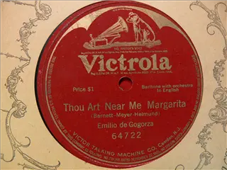 small_victrola 64722.webp